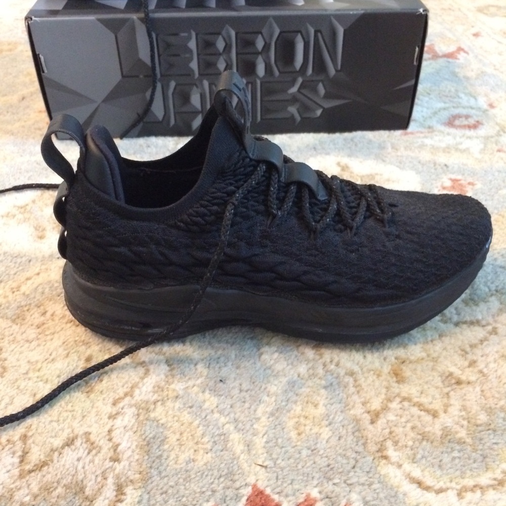 Nike Lebron James Basketball shoes sz 11
